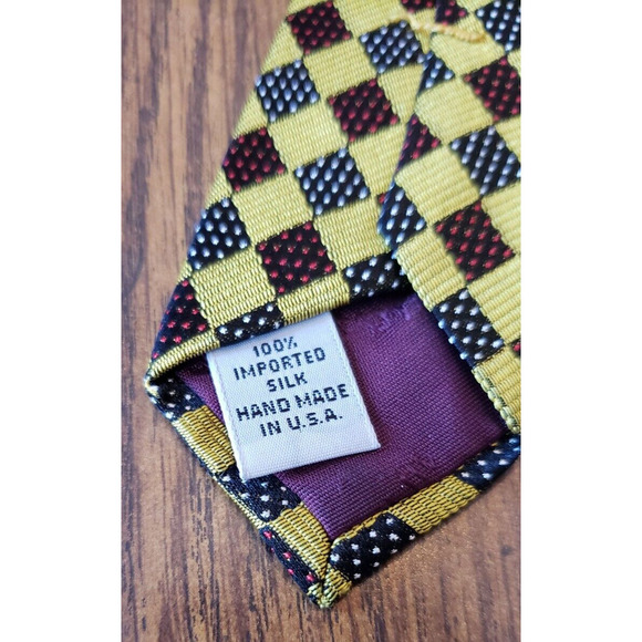 Aquascutum of London Black and Yellow Diamond Pattern Silk Necktie Tie - Picture 4 of 5